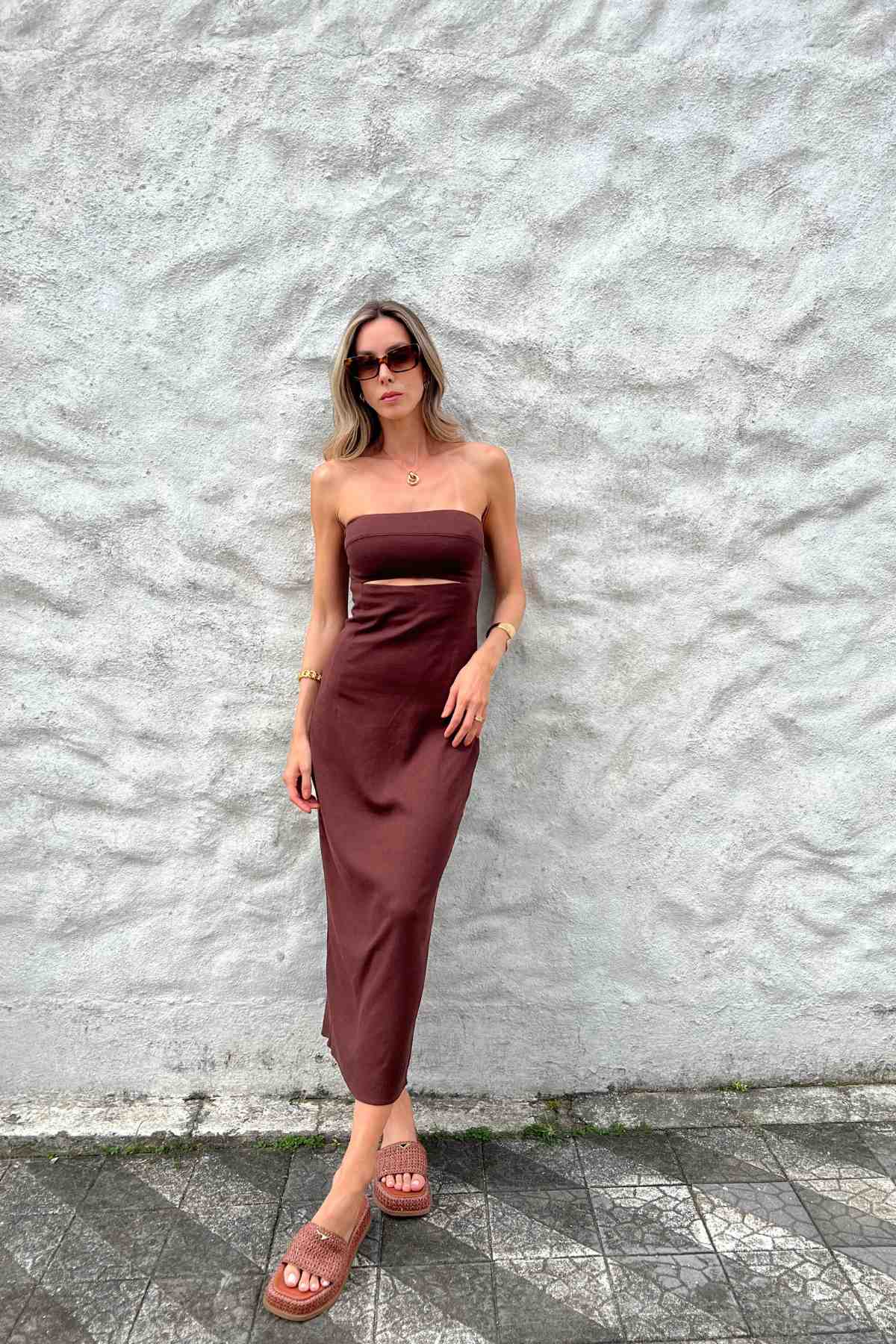Vestido Tomara que Caia com Recorte no Busto Rebeca