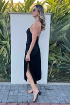 Vestido Midi Acetinado Costas Abertas e Fendas Kate