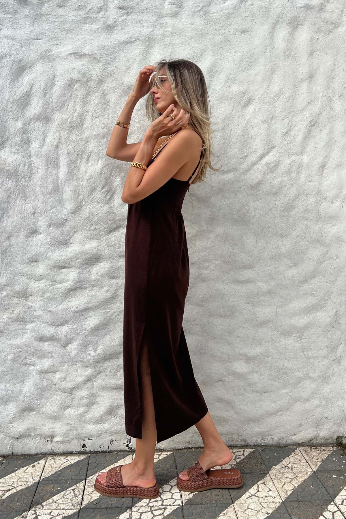 Vestido Midi com Bojo e Fendas em Viscolinho Catarina