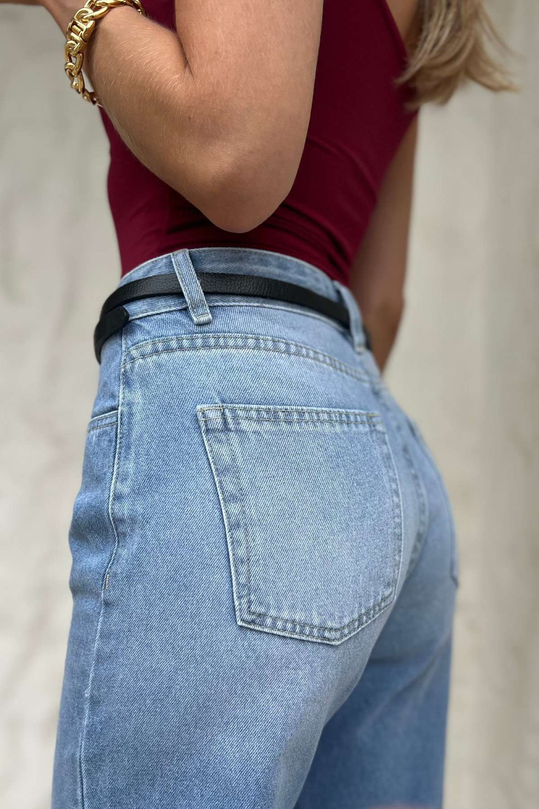 Calça Jeans Feminina Reta Cós Médio Clara