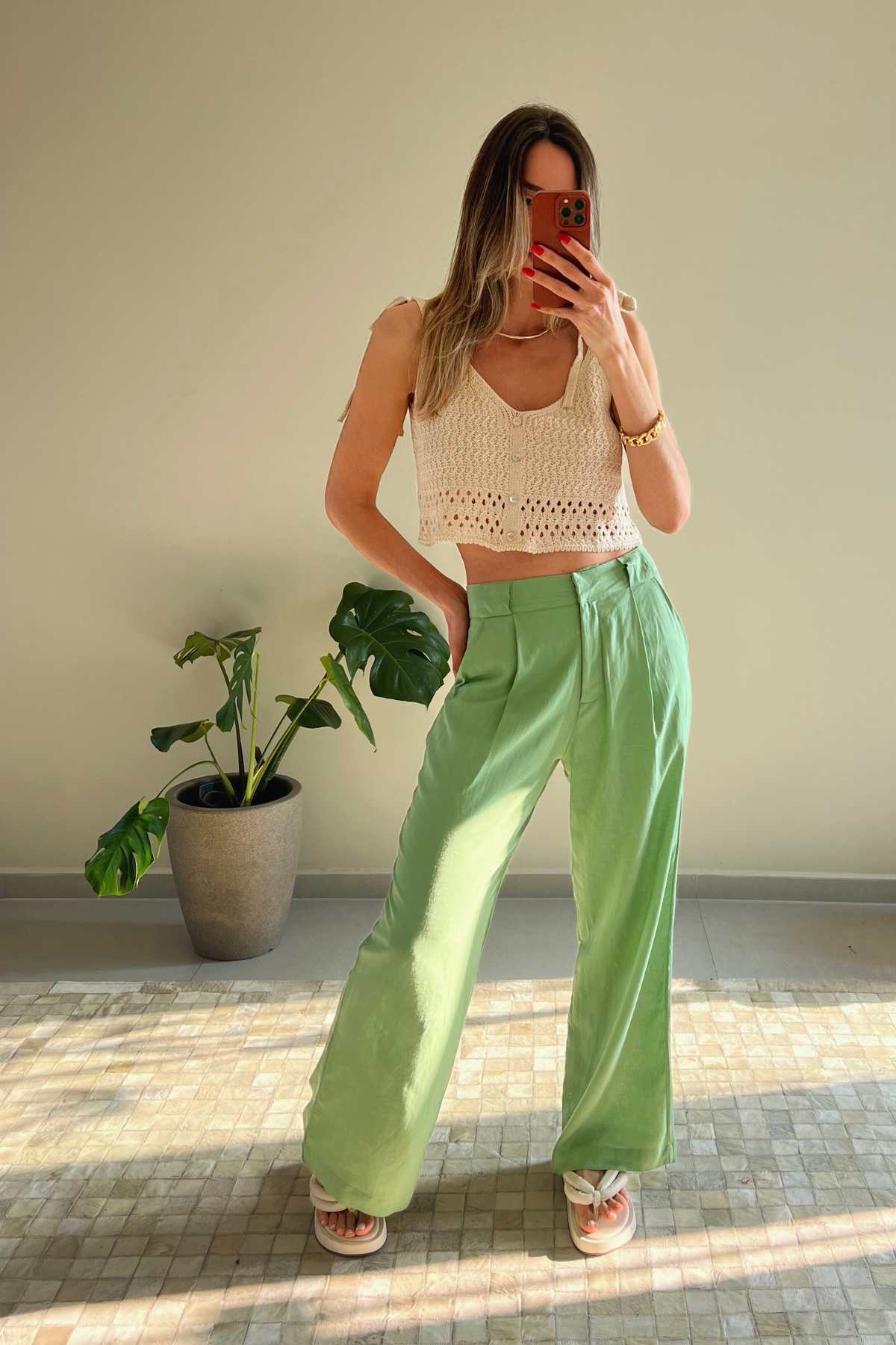 Calça Alfaiataria com Pregas Raissa