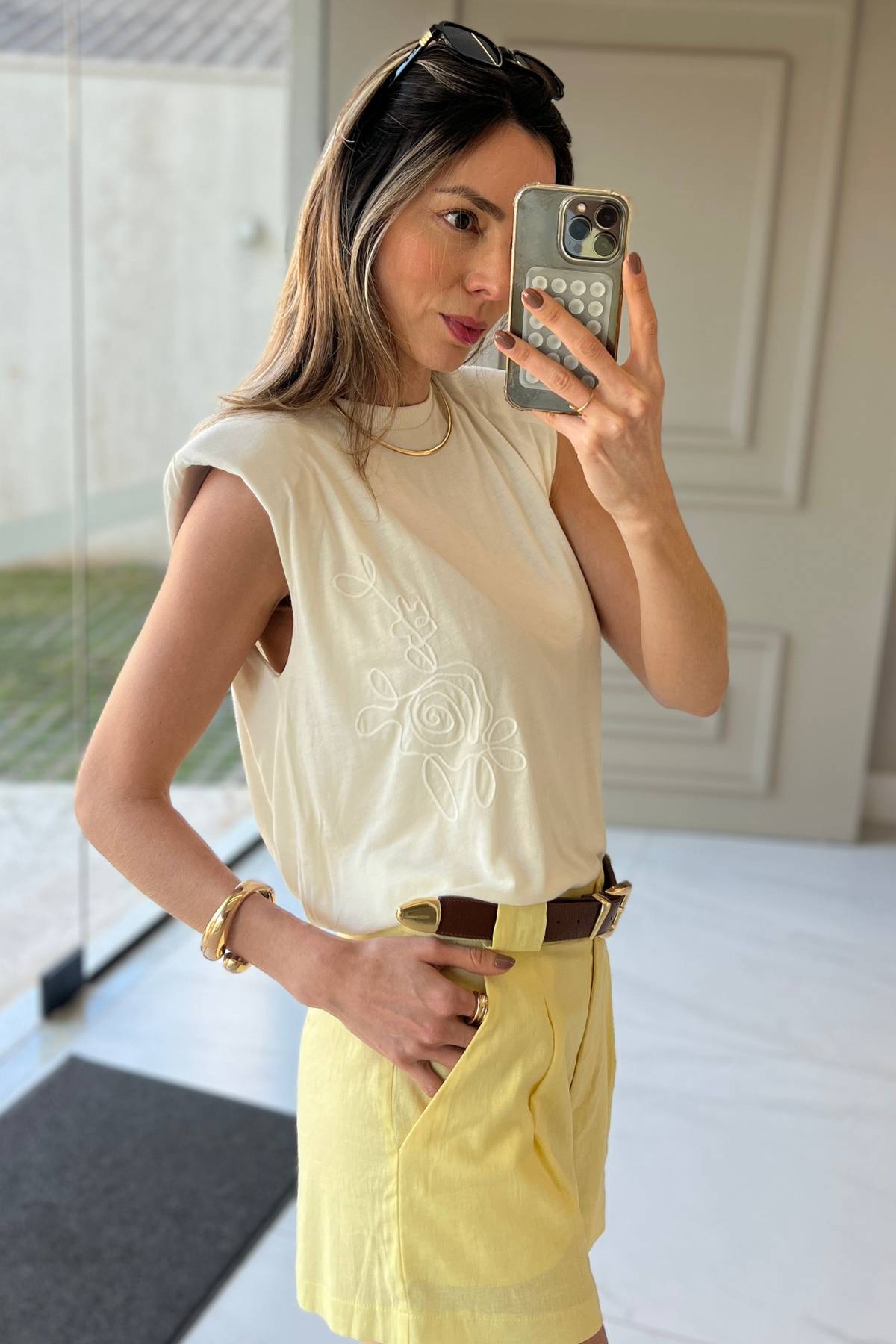 Camiseta Muscle Tee Com Bordado Flor