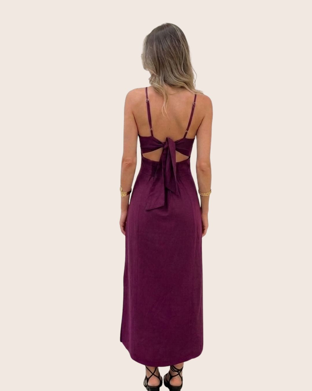 Vestido Midi Com Busto Estruturado E Fenda Agata