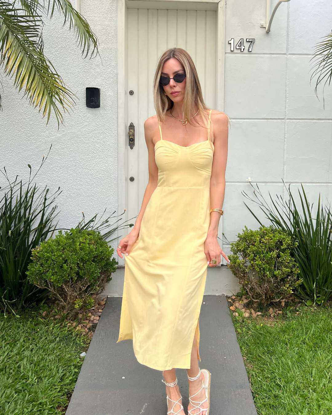 Vestido Midi Com Busto Estruturado E Fenda Agata
