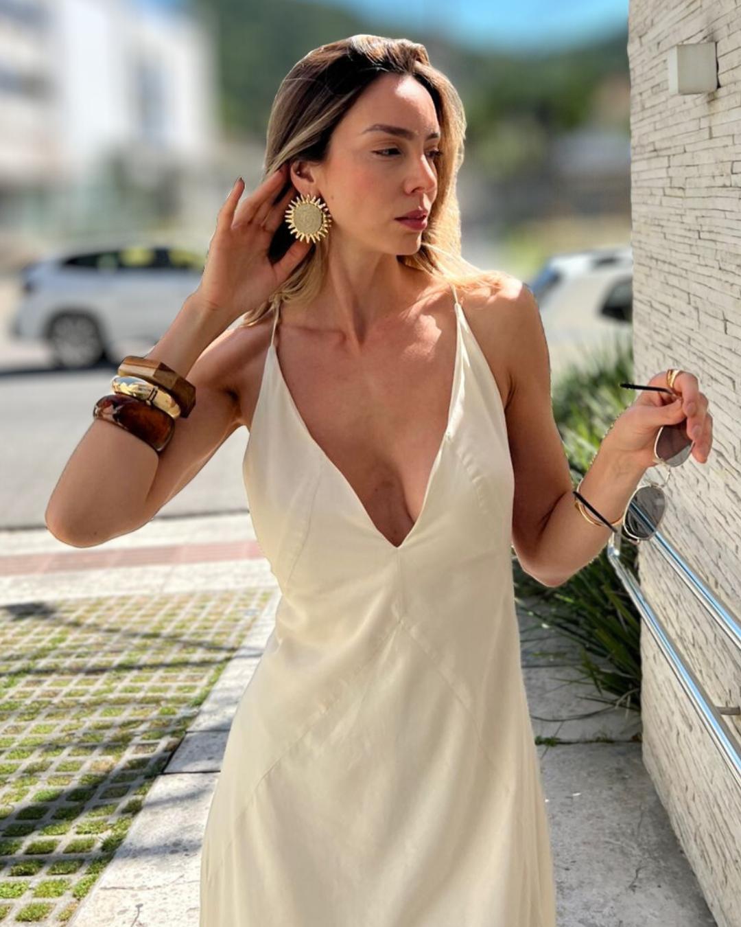 Vestido Midi Alongado com Fendas Laterais Celeste