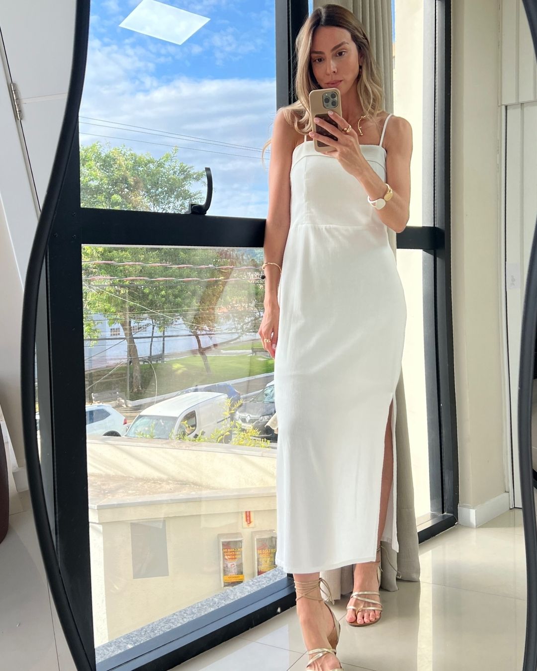 Vestido Longuete em Linho e Viscose com Decote Reto Dobrado Liana