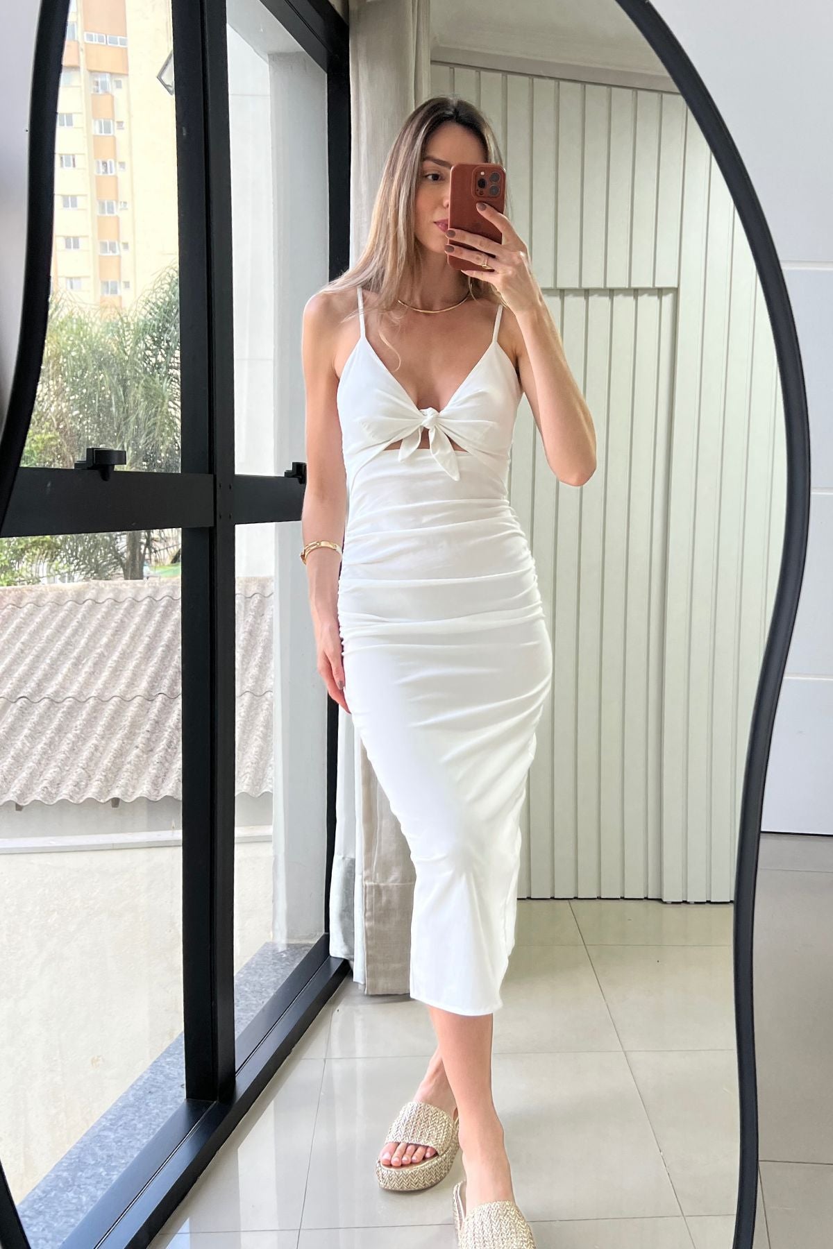 Vestido Midi em Poliamida Drapeado e Amarração no Busto Daniela