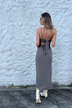 Vestido Midi Com Busto Estruturado E Fenda Agata