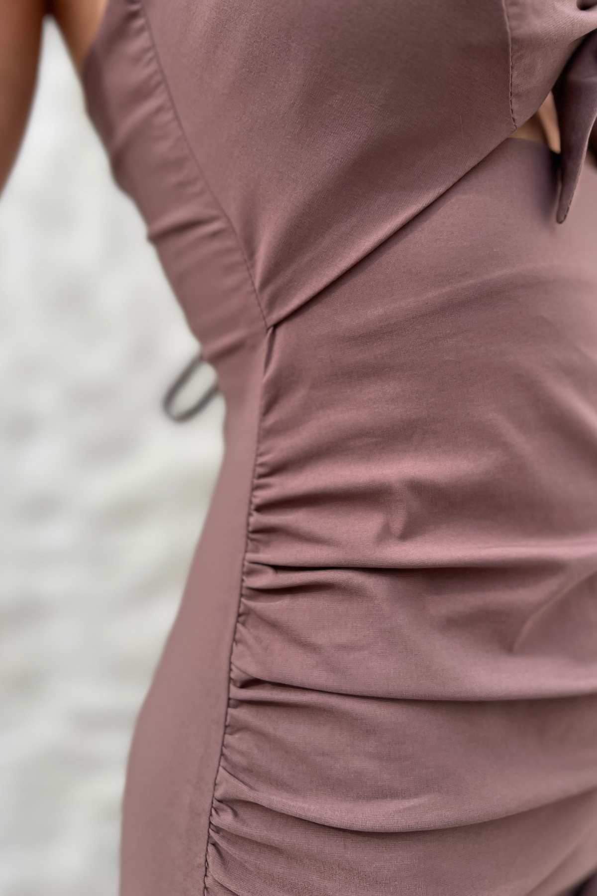 Vestido Midi em Poliamida Drapeado e Amarração no Busto Daniela