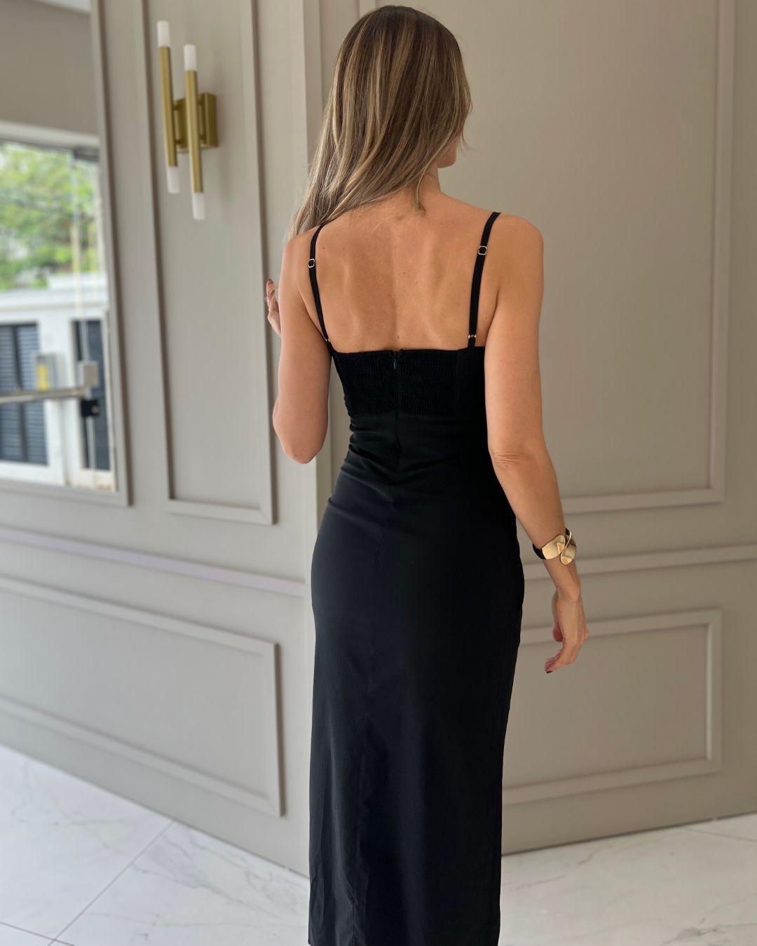 Vestido Midi Decote Reto Com Franzido na Lateral Marina