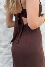Vestido Midi Com Busto Estruturado E Fenda Agata