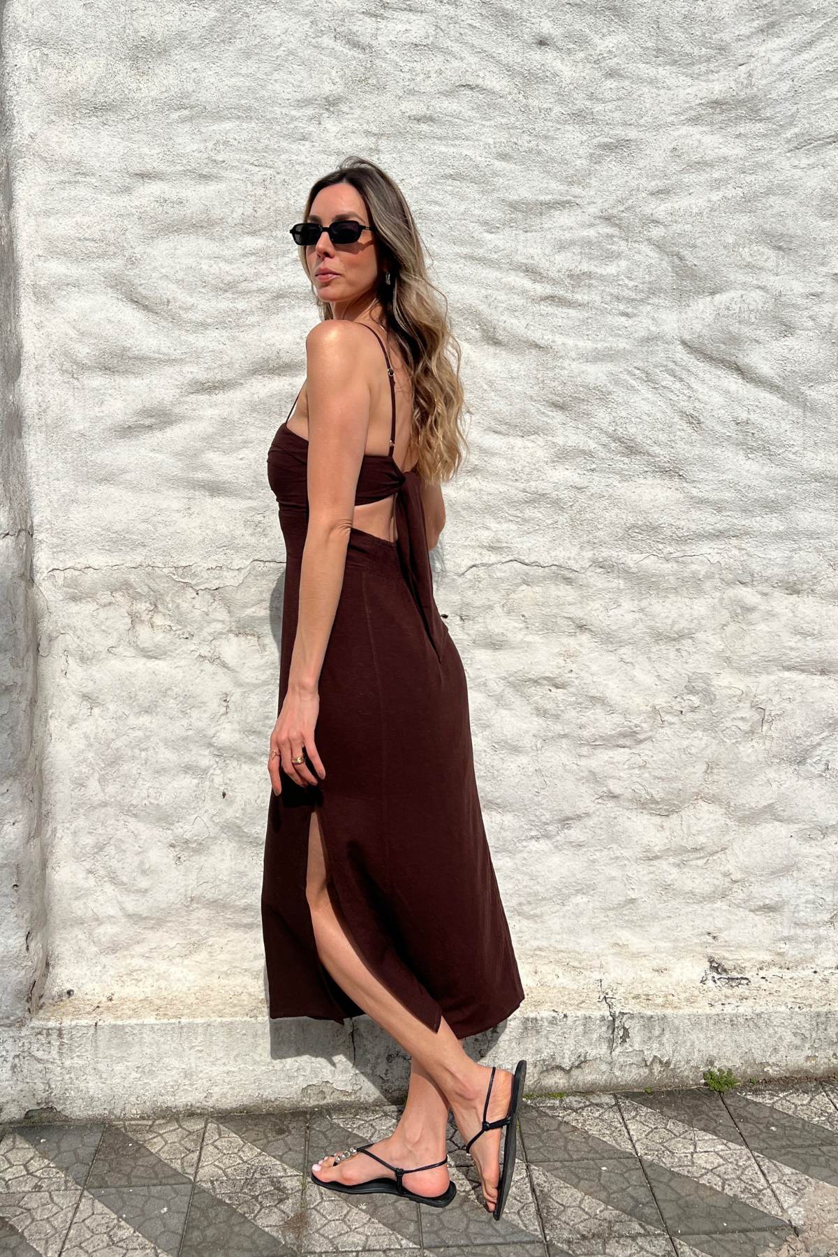 Vestido Midi Com Busto Estruturado E Fenda Agata