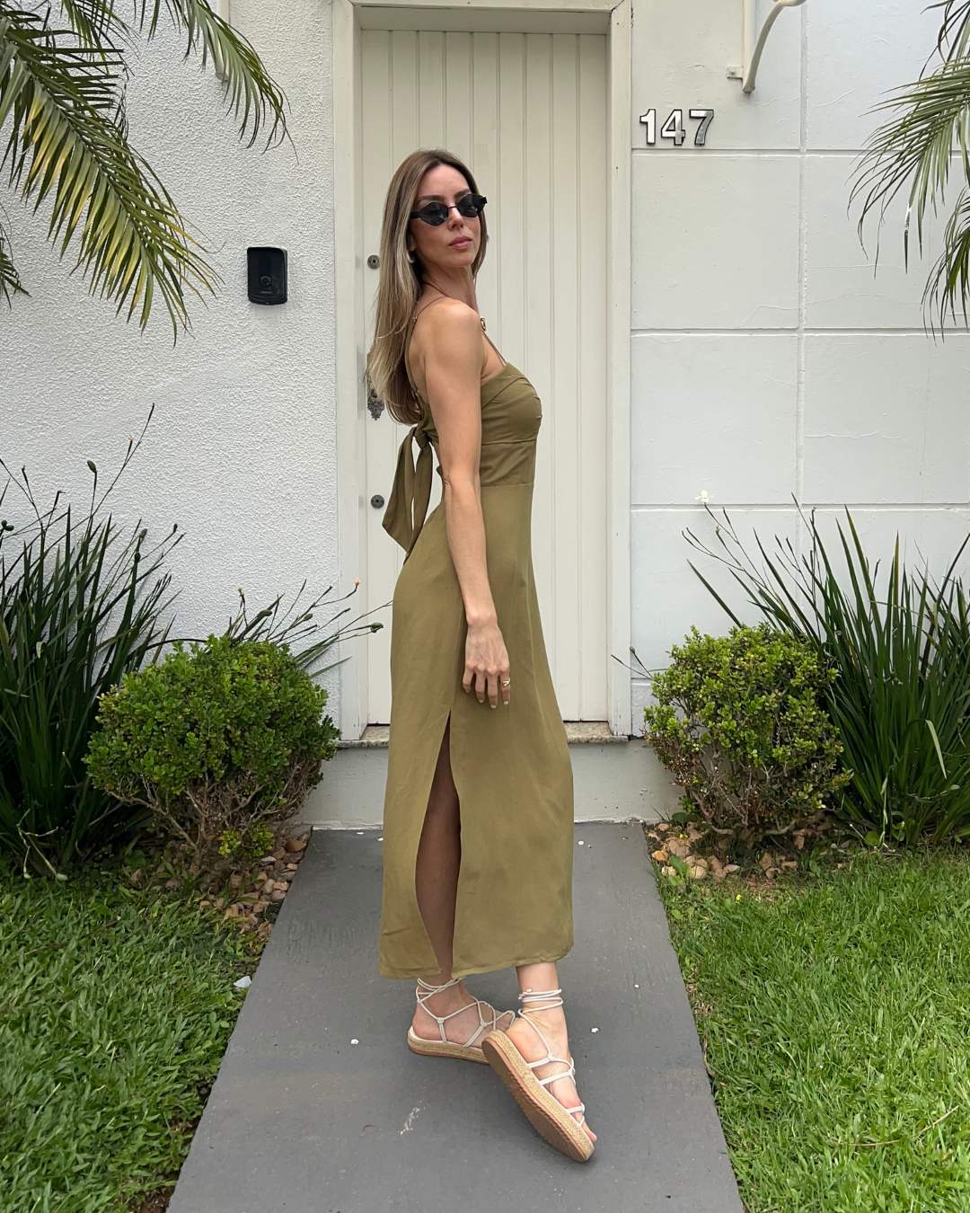 Vestido Midi Com Busto Estruturado E Fenda Agata