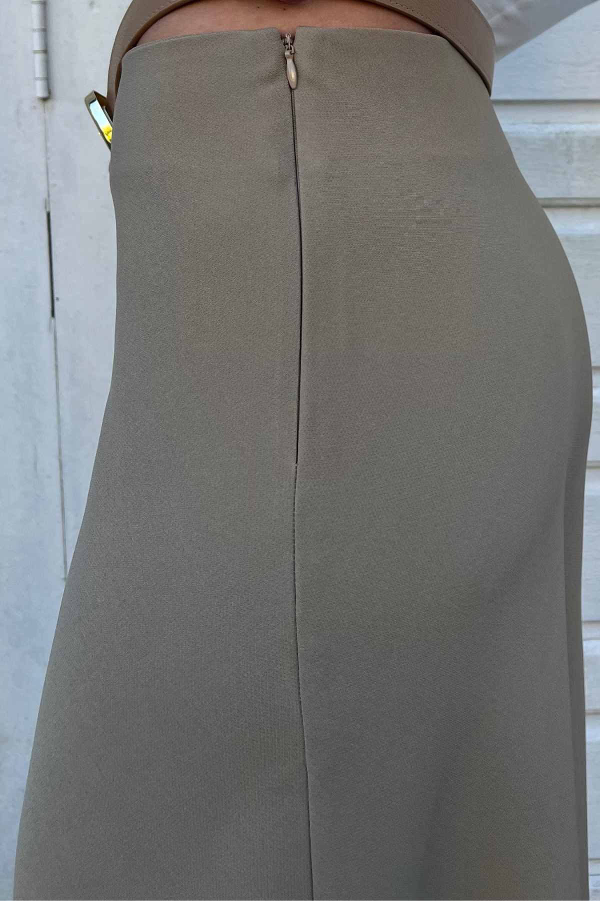 Saia Midi Evasê Yvy