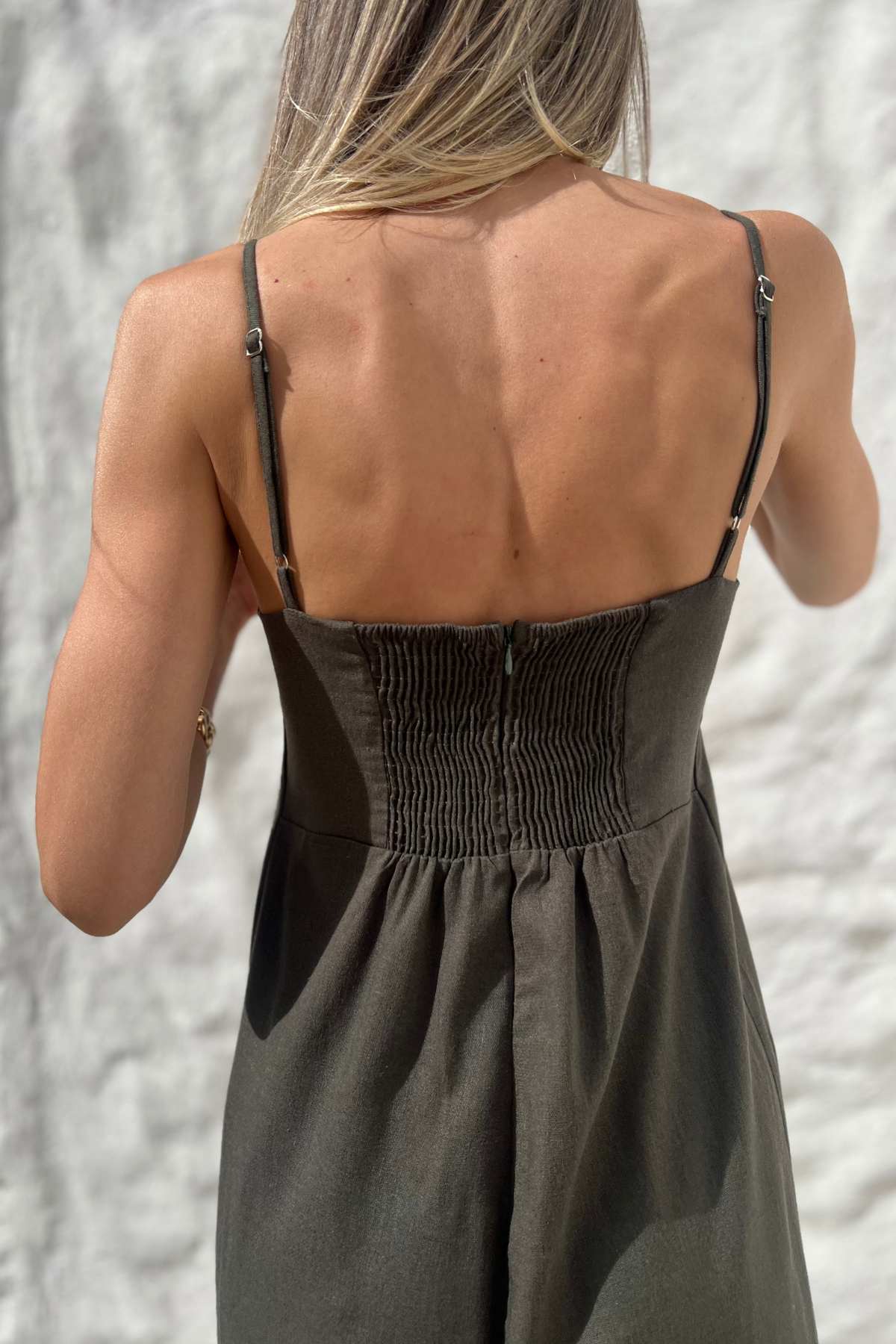 Vestido Midi com Bojo e Fendas em Viscolinho Catarina