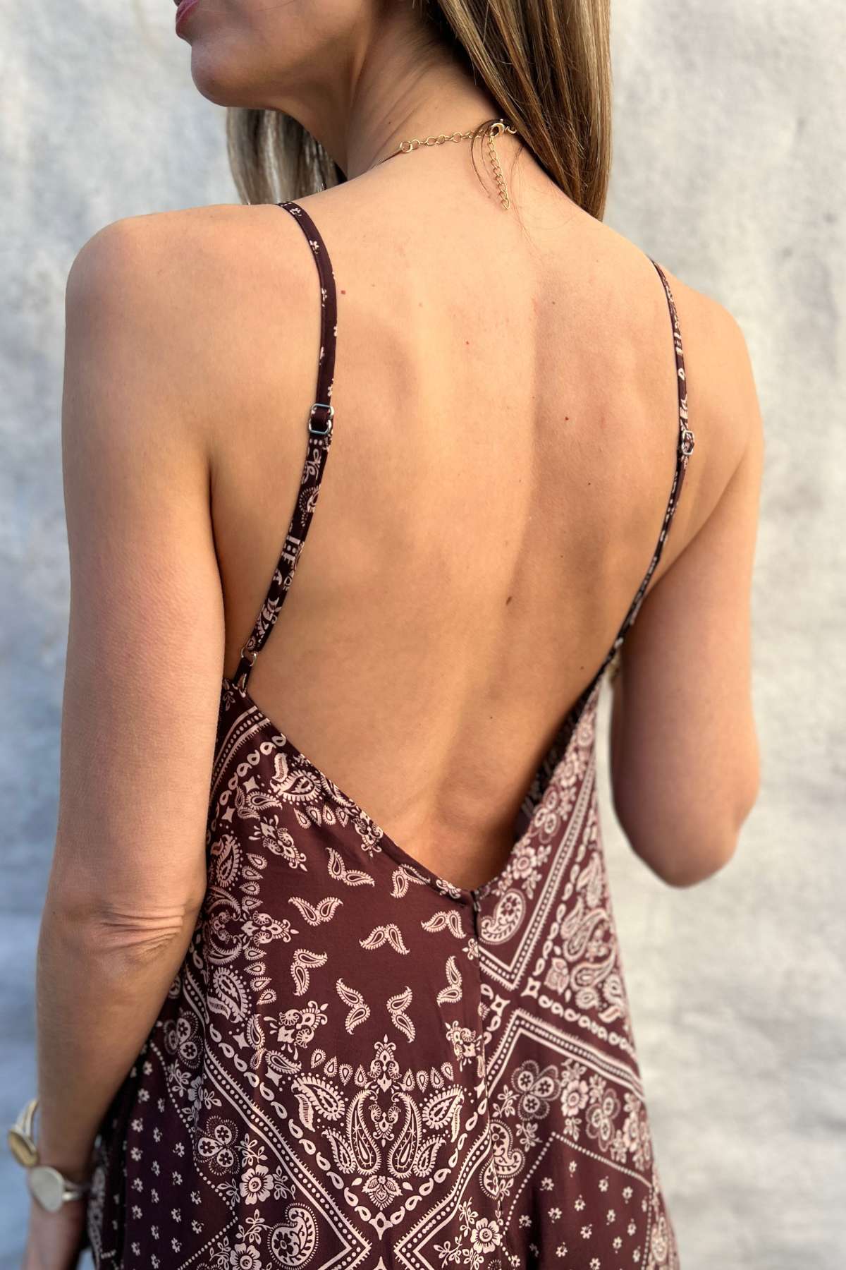 Macacão Feminino Marrom Estampado Alças Finas