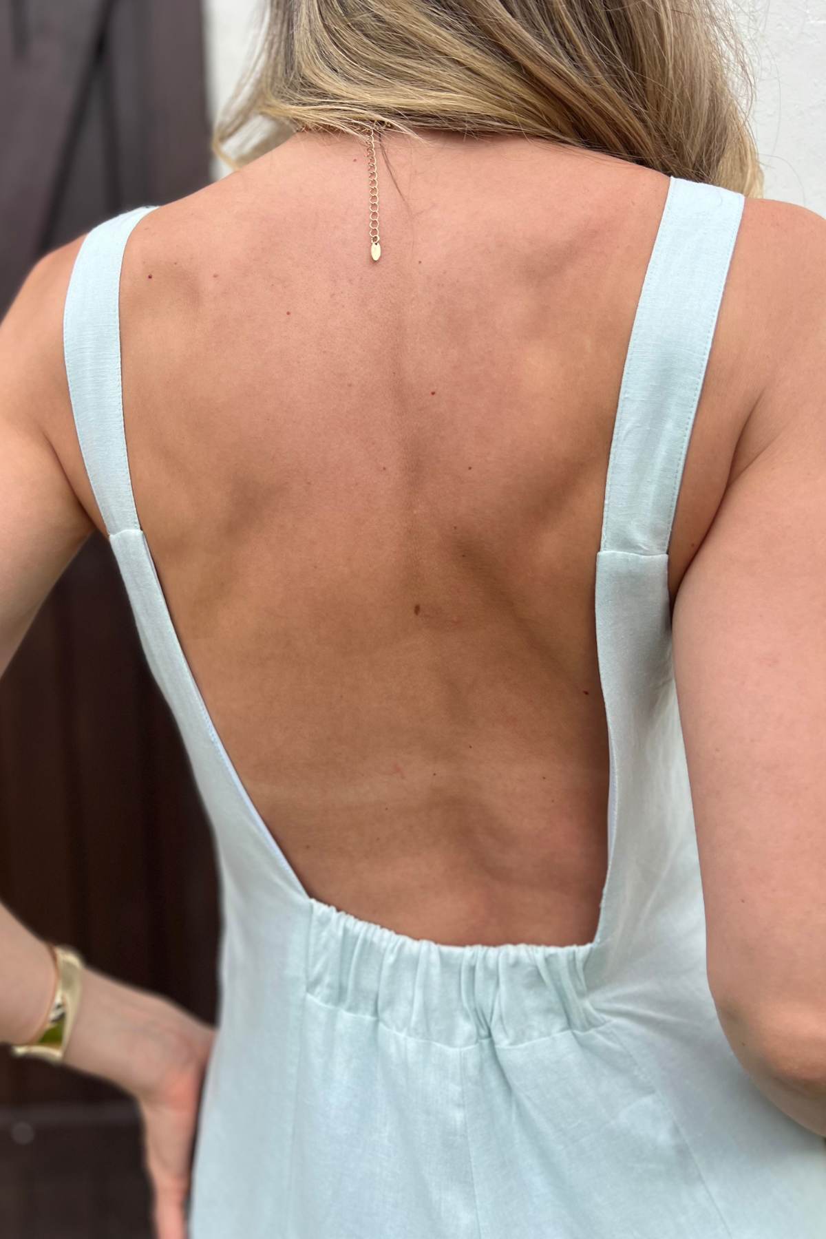 Macacão Feminino Decote nas Costas Abertas Alexia