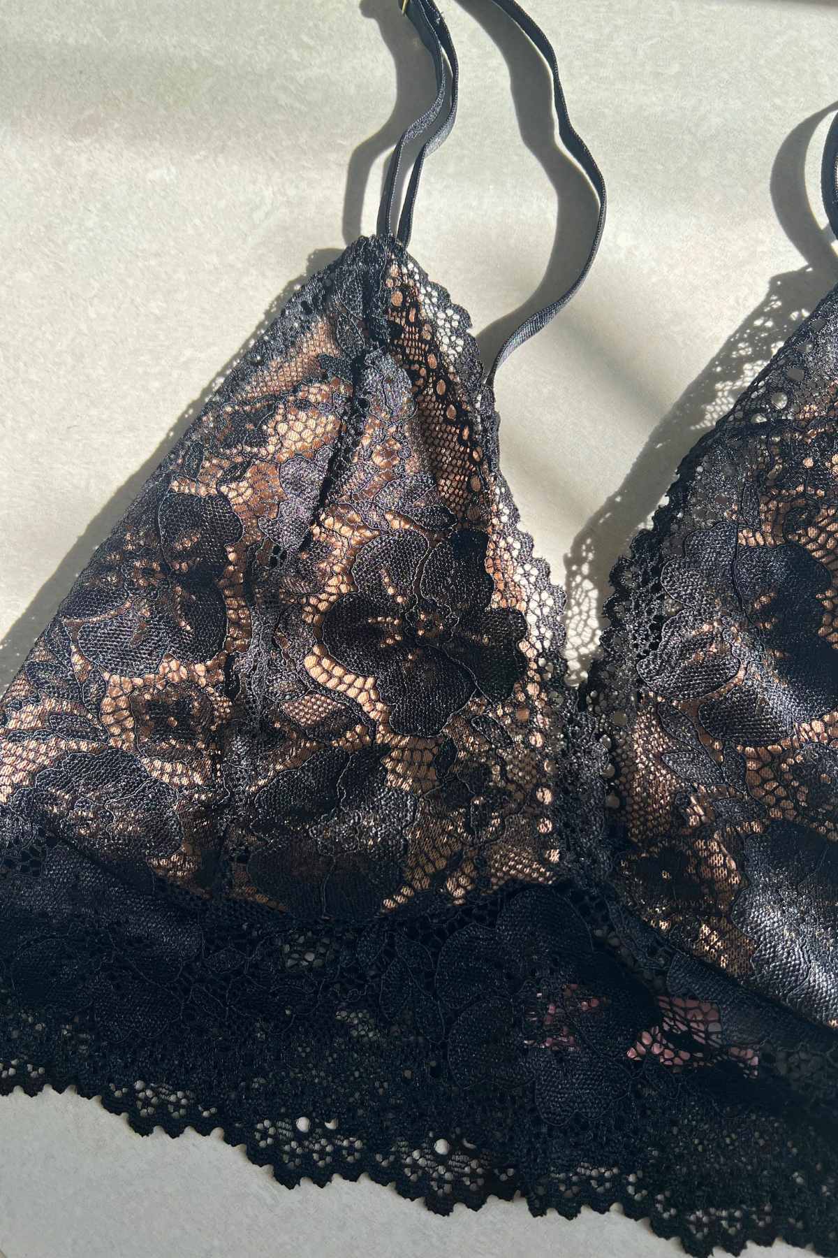 Top de Renda com Alça Regulável Eloá